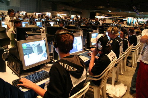 他不仅是一 他不仅是一