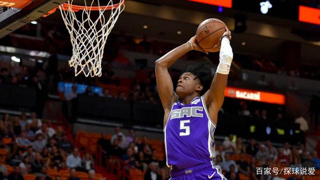 持谦逊态度 持谦逊态度